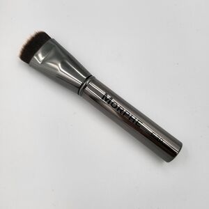 Morphe Flat Top Buffer Brush in Gunmetal